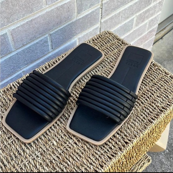 COPY - Dolce VITA FLATS - Picture 2 of 4